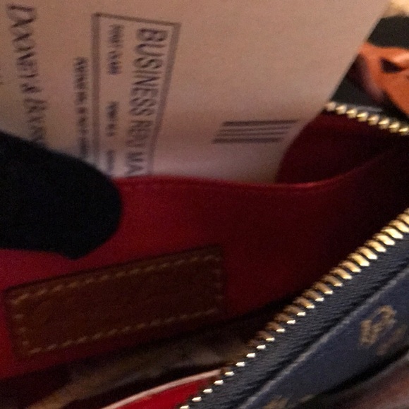 NWT DOONEY & BOURKE CROSSBODY - Picture 8 of 8